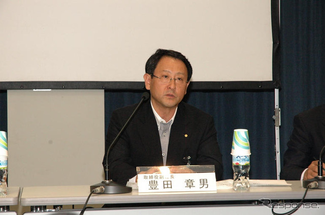 【トヨタ ヴォクシー/ノア 新型発表】トヨタ博物館に豊田章男副社長が登場