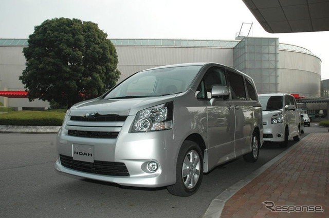 【トヨタ ヴォクシー/ノア 新型発表】トヨタ博物館に豊田章男副社長が登場