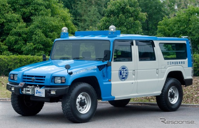 同乗試乗車(トヨタ・メガクルーザーJAF災害対策指揮車)