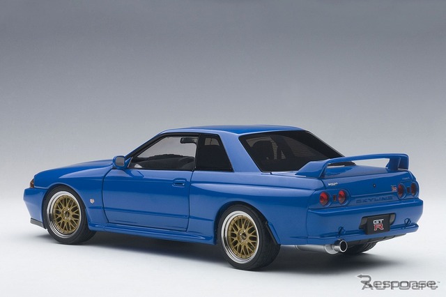 オートアート 日産スカイライン GT-R（R32）VスペックII チューンド・バージョン 1/18スケールモデル