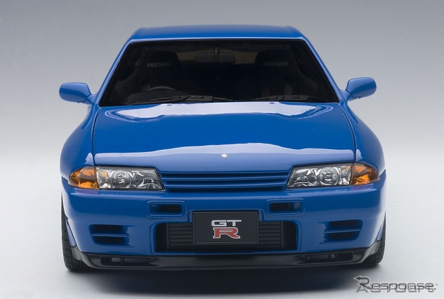 オートアート 日産スカイライン GT-R（R32）VスペックII チューンド・バージョン 1/18スケールモデル