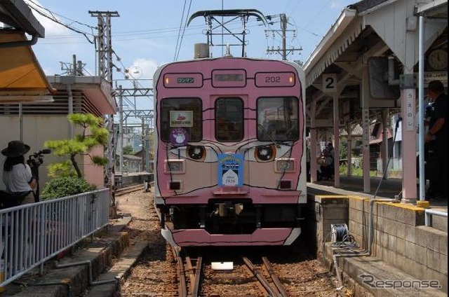 200系電車へのヘッドマーク取付けイメージ。