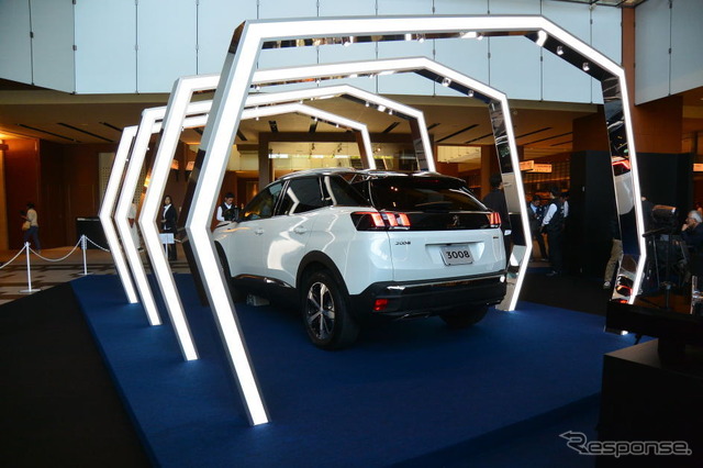 NEW SUV PEUGEOT 3008 Amplified Experience in TOKYO MIDTOWN