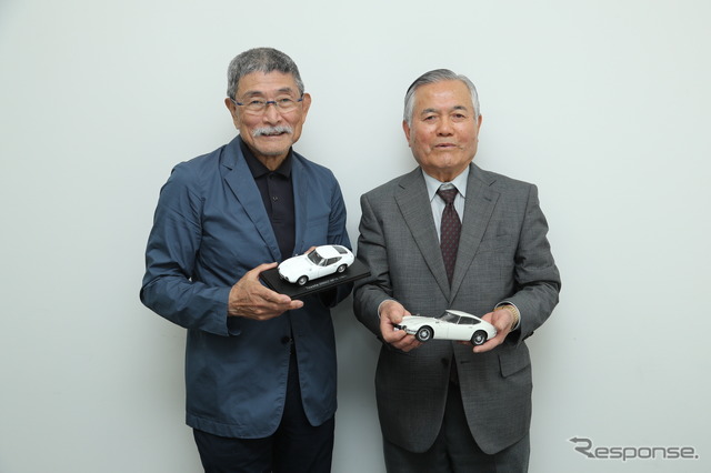 トヨタ2000GTのエンジン開発担当だった高木英匡氏(右)と、レースドライバーだった津々見友彦氏(左)