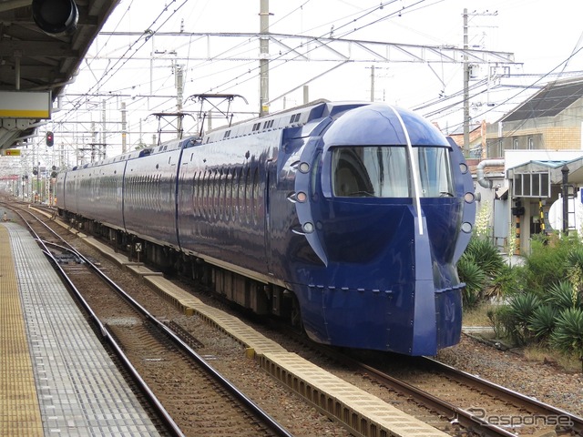 南海は関空アクセス列車を運行している。写真はアクセス特急『ラピート』。