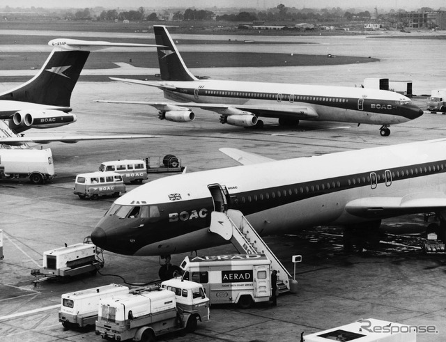 「Back in the USSR」に登場するBOAC。曲発表と同時期、1968年のロンドン・ヒースロー空港　(c) Getty Images