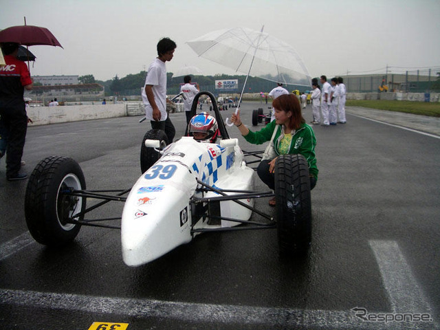 【筑波FJ1600選手権第3戦】Response.EMSSK02、痛恨のスピン
