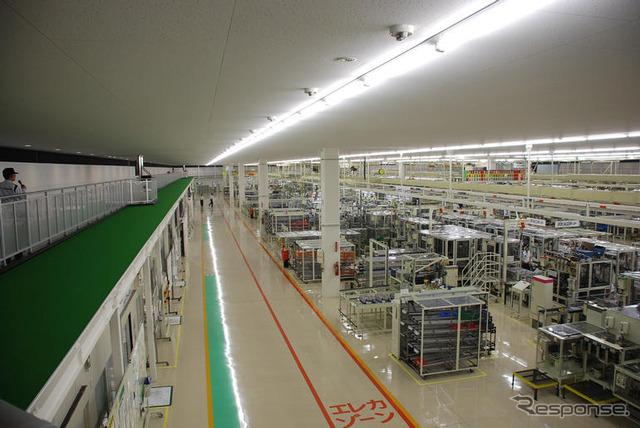 レクサス工場公開…井川専務、「こんな工場はほかにない」