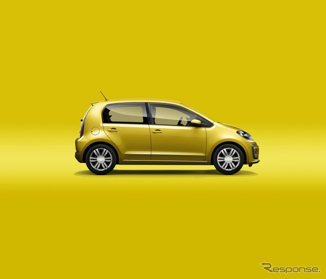 VW up!(ハニーイエローメタリック)