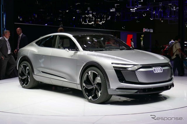 『アウディ e-tron スポーツバック・コンセプト』のボディサイズはA7級の全長4.90m×全幅1.98m×全高1.53m