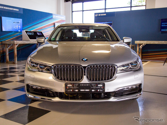 BMW USAが持ち込んだ7シリーズでは、米国家道路交通安全局(NHTSA)が規定するレベル4 の実験車両で、アメリカではカリフォルニア州内で、その他欧州や中国など世界に40台が配備されて、2021年の「BMW iNext」としての量産を目指している