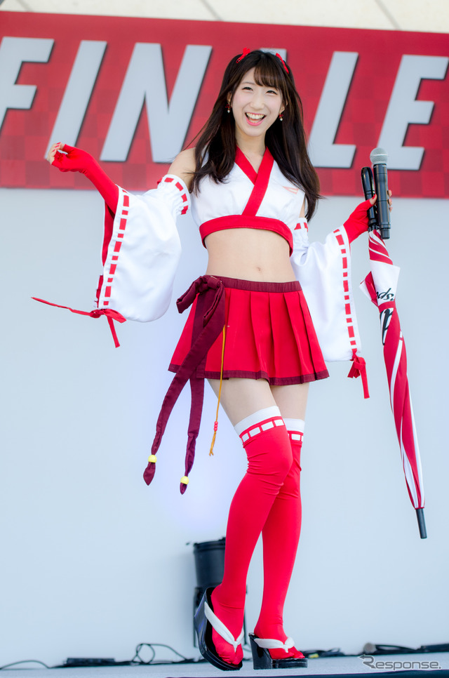 『いにしゃるR レースクイーン・コンテスト』で優勝した遠藤香さん(2017年5月5日)