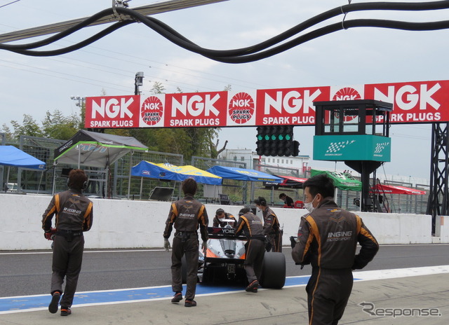 チームスタッフの力が勝敗を左右することもあるのがモータースポーツ。