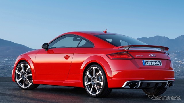 アウディTT RS