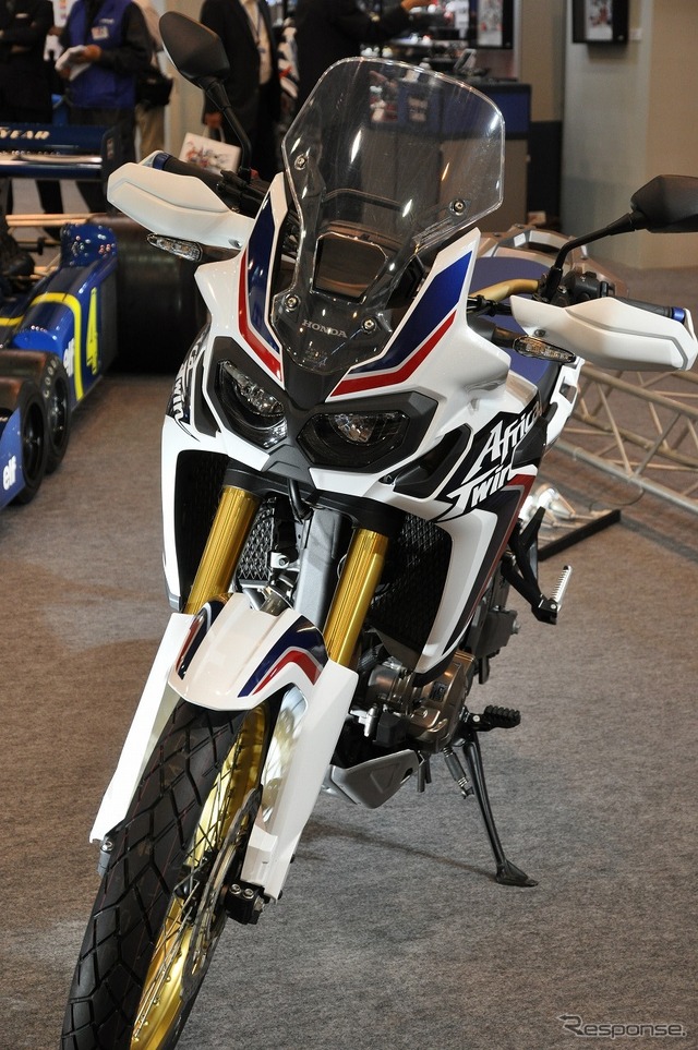 HONDA CRF1000L Africa Twin