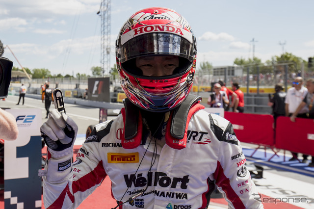 松下信治がFIA-F2で今季初優勝。