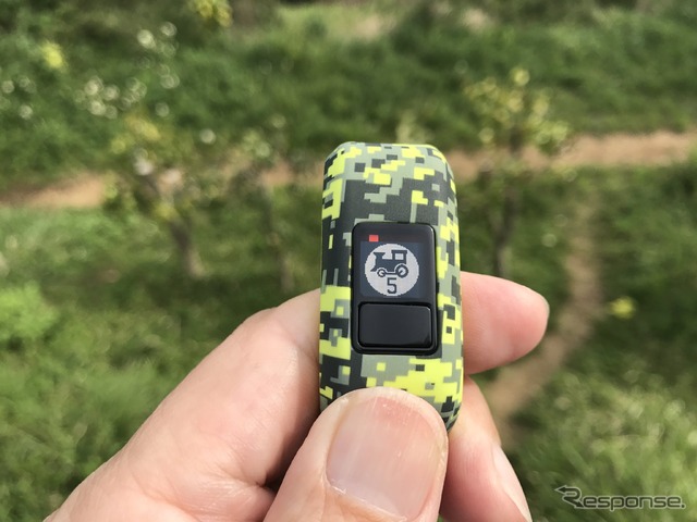 新登場のキッズ用アクティビティトラッカー。画面は5分のタスクタイマー