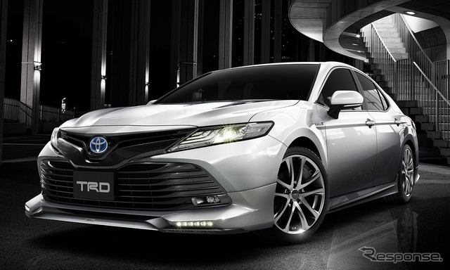 トヨタ カムリ 新型のTRDパーツ