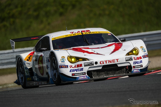 GT300クラス予選3位の#5 TEAM MACH。