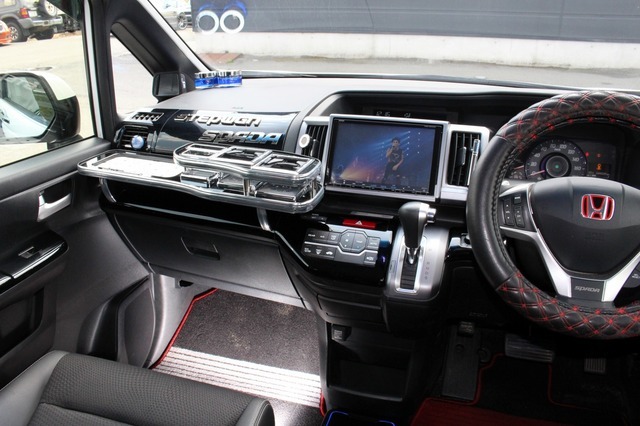 car audio newcomer! U-23 ホンダ ステップワゴン(オーナー:今野 匠さん) by Car's Factory STIL 前編