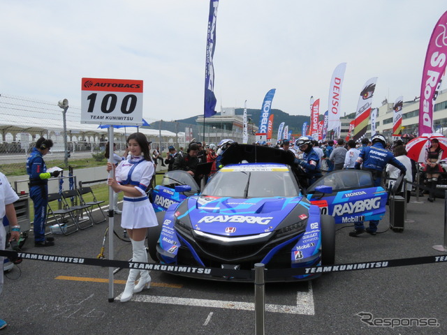 ポール発進だった#100 NSX。