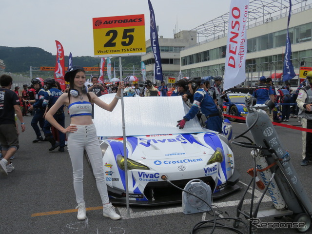 ポール発進の#25 VivaC 86 MC。