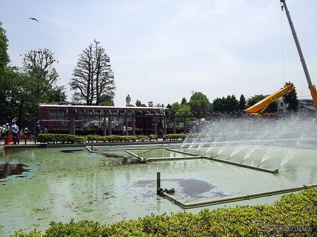川口市のデハ230形236がトレーラーに載せられ、里帰り準備完了(5月22日午前中)