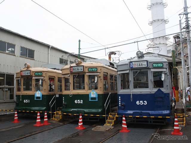 広島電鉄は利用者の減少が進む一方、老朽化した車両の更新など経費が増えている。写真は650形。