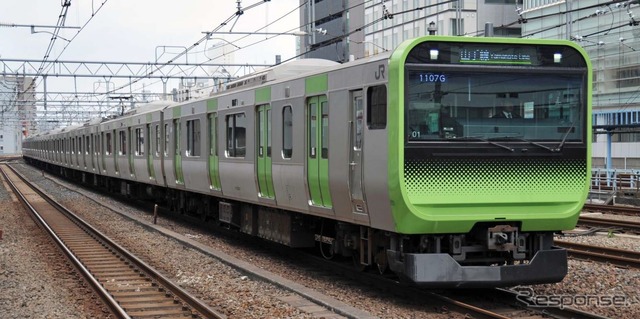 JR東日本のE235系。2016年に本格デビューした車両として2017年ローレル賞を受賞した。