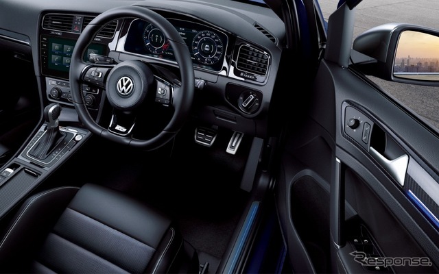 VW ゴルフR 専用シフトノブアルミ調ペダルクラスタインテリアアンビエントライトR専用レザーマルチファンクションステアリングホイール