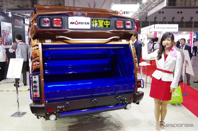 モリタエコノスの新型プレス式塵芥収集車「プレスマスター E-SVN」(2017NEW環境展)