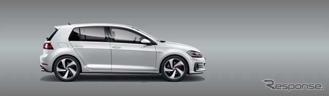 VW ゴルフGTI(ホワイトシルバーメタリック)