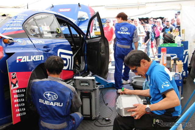 【ニュル24時間2017】スバルのメカニックは販売店の星! レース支え3連覇目指す