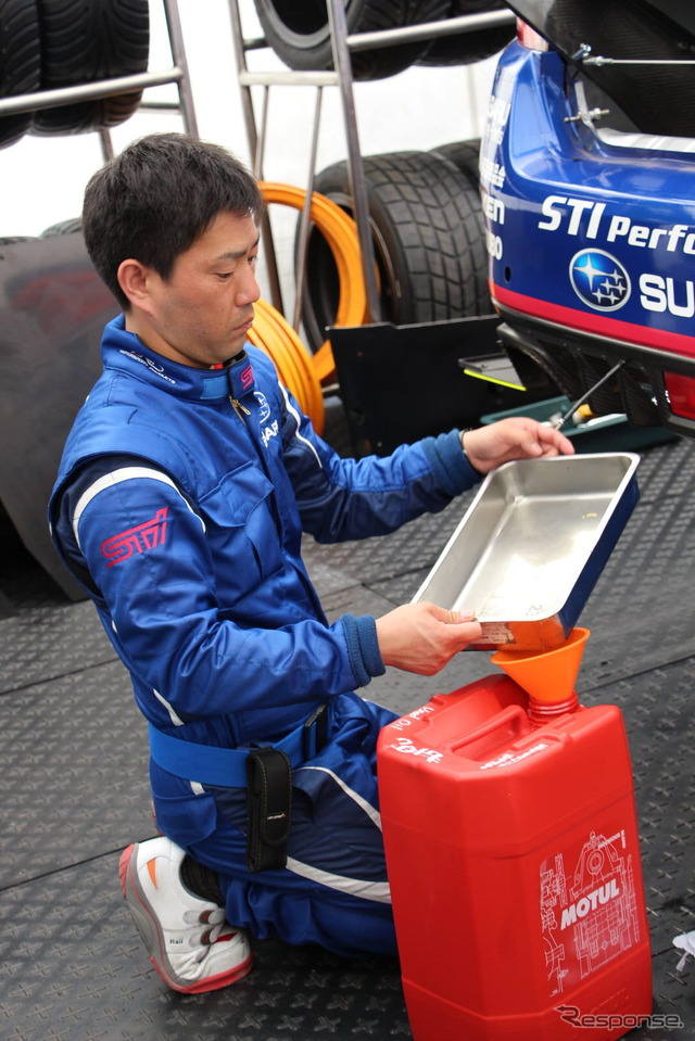【ニュル24時間2017】スバルのメカニックは販売店の星! レース支え3連覇目指す