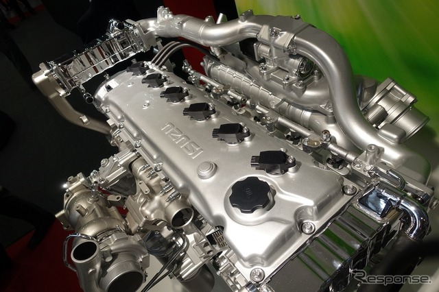いすゞギガCNG用エンジン(人とくるまのテクノロジー展2017横浜)