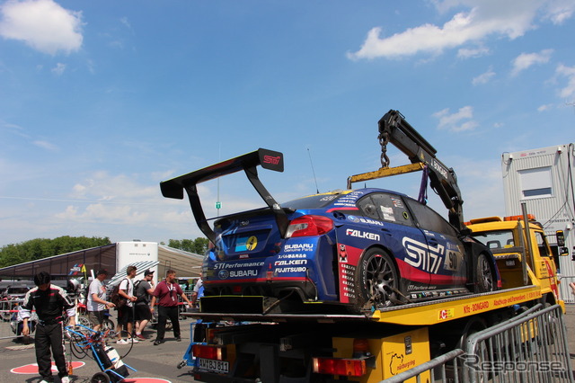 【ニュル24時間】スバル WRX STI、まさかの炎上でリタイア