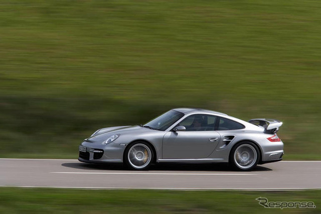 【フランクフルトモーターショー07】ポルシェ 911 GT2 初公開…歴代最強