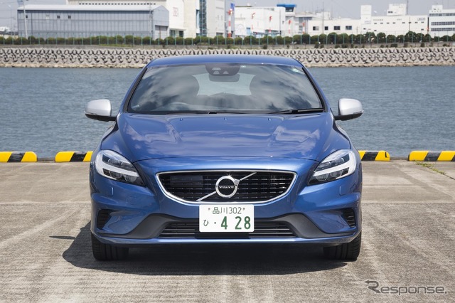 ボルボ V40 D4 R-Design ポールスターエディション