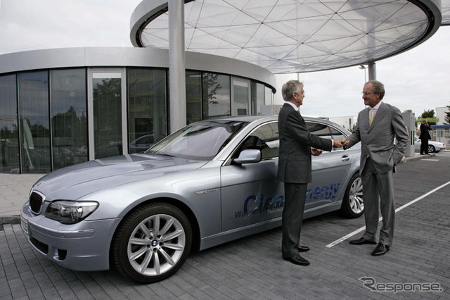BMW、ハイドロジェン7 をリンデAG会長に貸与
