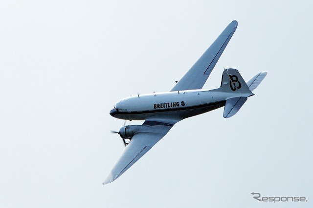 ダグラス「DC-3」(6月3日、レッドブル・エアレース千葉)