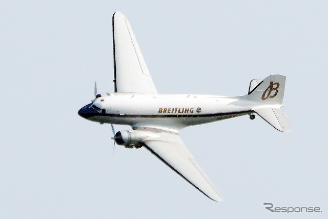 ダグラス「DC-3」(6月3日、レッドブル・エアレース千葉)