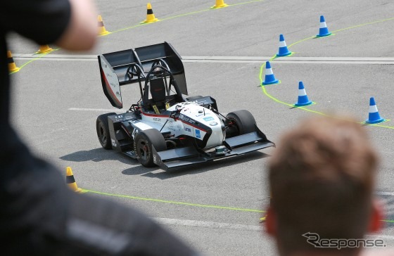 ZFのレースキャンプに参加した自動運転レーシングカー