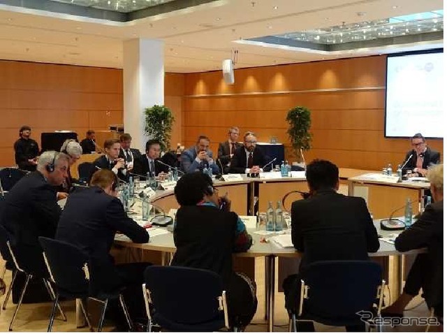 交通大臣会合でのラウンドテーブル