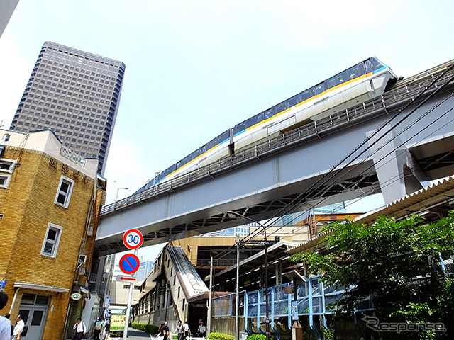 浜松町駅の西口周辺。