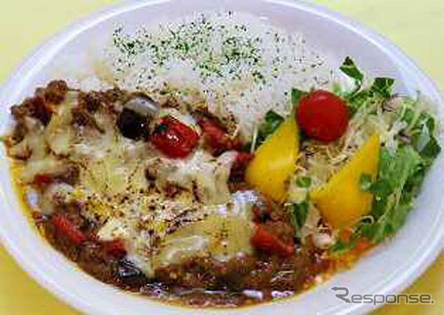 とろとろ焼きチーズのキーマカレー(川口PA)
