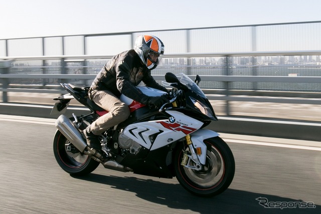 BMW S1000RR 動画試乗