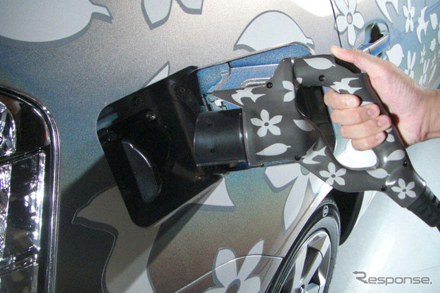 【トヨタプラグインHV 公道へ】ニッケル水素電池を搭載