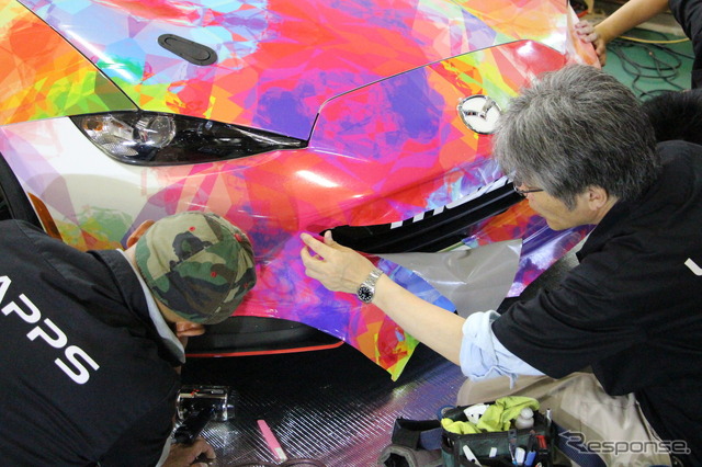 【MX-5カップジャパン 第3戦】レスポンス号、ド派手に大変身!ラッピング施工現場に密着…YMG1
