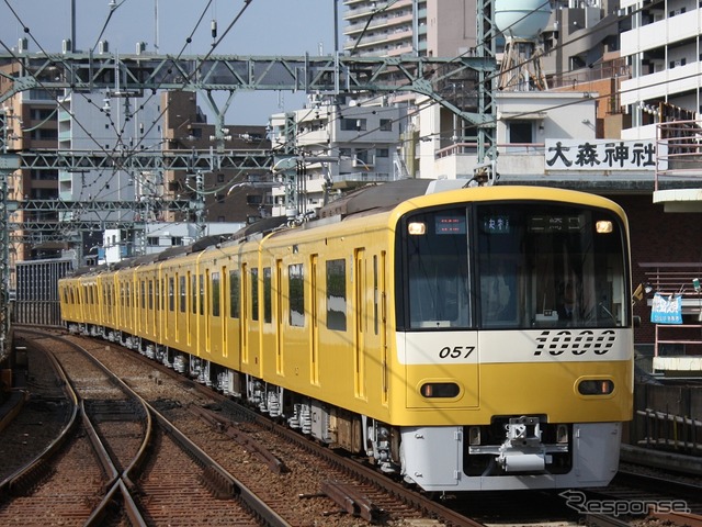 西武鉄道は京急電鉄の「みさきまぐろきっぷ」を西武線各駅で発売する。写真は京急の三崎口行き快特。