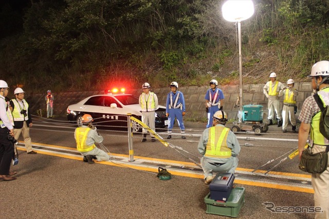全国初のワイヤロープ事故対応訓練が行われた